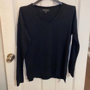Banana Republic V neck Light Sweater